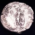 Romeinse Rijk. Caracalla (198-217 n.Chr.). Denarius Minted, Postzegels en Munten, Munten | Europa | Niet-Euromunten