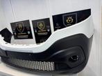 Renault Trafic voorbumper bj.2016 art.620223380R wit, Gebruikt, Voor, Renault, Bumper