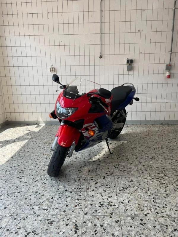 Honda CBR 600 F | 1999 | 23.022 km | Rood | Rijbewijs A, Motoren, Motoren | Honda, Ophalen of Verzenden