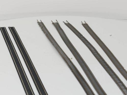 Schaal H0 2 st. Roco 42201 rechte rails +/- 180 cm - 4 st..., Hobby en Vrije tijd, Modeltreinen | H0, Rails, Gebruikt, Roco, Analoog
