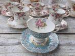 Royal Albert - Kop en schotel (12) - Old Country Roses en, Antiek en Kunst, Antiek | Meubels | Tafels