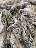 Spectaculair snit van de zachtste bont, gemaakt in Italië. -, Antiek en Kunst, Antiek | Kleden en Textiel