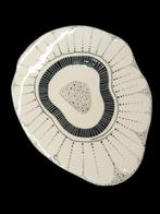 Ceramic/Nana Apostolou . - Schaal - Keramiek - “DOT” –