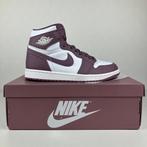 Air Jordan - Air Jordan 1 High - Sneakers - Maat: EU 44 -, Nieuw