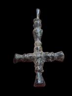 Middeleeuwen, kruisvaardersperiode Brons, Stunning Cross