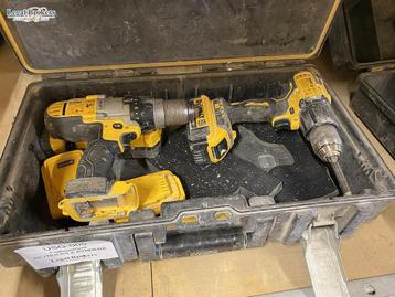DEWALT Dubbele Accuschroefmachine in ko beschikbaar voor biedingen