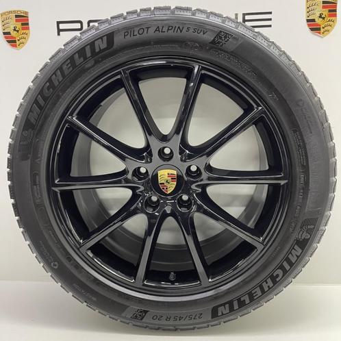 Porsche Cayenne E3 20inch Design zwart met winterbanden 8mm, Auto-onderdelen, Banden en Velgen, 20 inch, Winterbanden, 305 mm