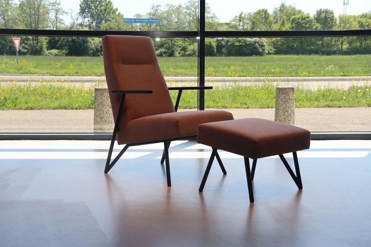 Havee Cloak Shell design fauteuil met hocker in Kvadrat stof, Huis en Inrichting, Fauteuils, Nieuw, Stof, Ophalen of Verzenden