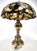 Lamp (2) - druivenrank - Gelakt messing - glas in lood, Antiek en Kunst