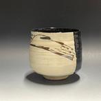 Mino Ware - Kuro Oribe - Kotaro Saji - Koju - Chawan -, Antiek en Kunst