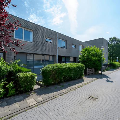 Eengezinswoning met Tuin aan Struikroospad 8 gevonden in Alm, Huizen en Kamers, Huizen te huur, Direct bij eigenaar, Almere