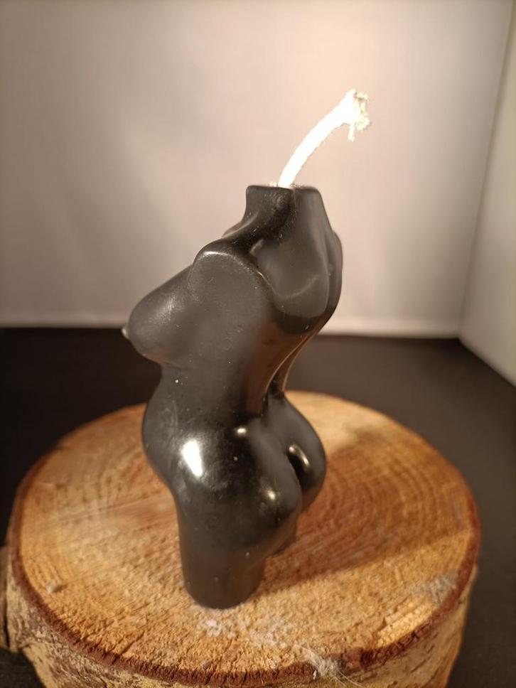 Massage kaars - hand gemaakt - zwangere vrouw - gemiddeld, Huis en Inrichting, Woonaccessoires | Kandelaars en Kaarsen, Verzenden