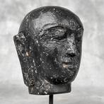 Beeld, NO RESERVE PRICE - Lava Stone Buddha Head on a custom, Antiek en Kunst