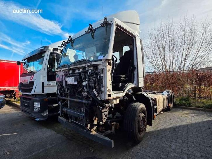 Iveco Stralis Standaard trekker 2017, Auto's, Vrachtwagens, Ophalen