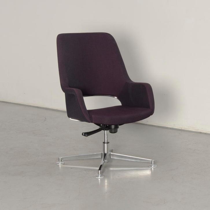 Mpiu Juliette designfauteuil, paars, draaibaar onderstel, Antiek en Kunst, Kunst | Designobjecten, Ophalen of Verzenden