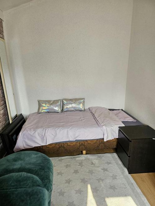 Studio te huur in s-Gravenhage - 1 m² - 2 kamer(s) - 2, Huizen en Kamers, Kamers te huur, Den Haag
