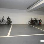 Parkeerplaats in Amsterdam Zuid, Huizen en Kamers, Garages en Parkeerplaatsen
