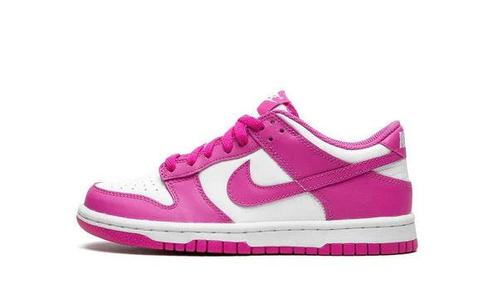 Nike Dunk Low Active Fuchsia - maat 35.5 (Sneakers), Kleding | Dames, Schoenen, Sneakers of Gympen, Nieuw, Verzenden