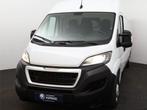 Peugeot Boxer 435 2.2 BlueHDi 140 L3H2 Zwaar Asphalt | Cruis, Auto's, Peugeot, Gebruikt, Wit, Leder, Lease