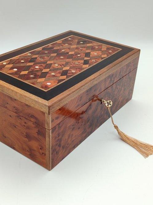 Sieradendoos - Hout (Thuya), hout, palissanderhout,, Antiek en Kunst, Curiosa en Brocante