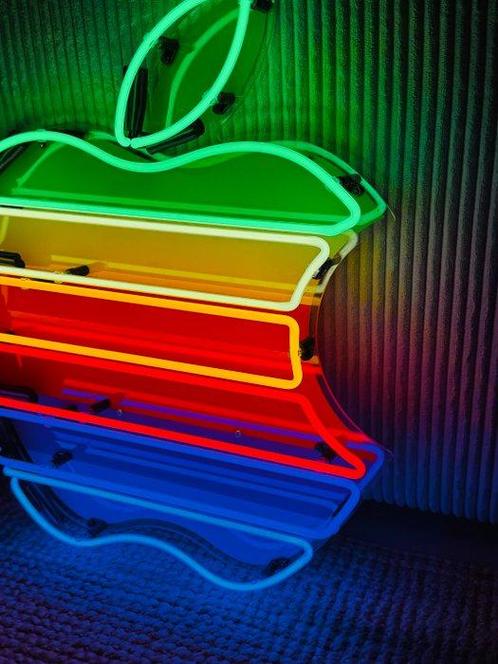 Apple - Neonlichtbord - Geblazen glas, Antiek en Kunst, Antiek | Wandborden en Tegels
