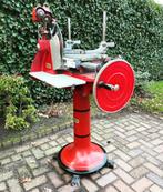 GEVRAAGD OUDE BERKEL SNIJMACHINE VLEESSNIJMACHINE DRAAIWIEL
