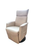 Fitform Welness 610 Sta- Op en relax fauteuil in leder, Huis en Inrichting, Fauteuils, Minder dan 75 cm, Leer, Gebruikt, 50 tot 75 cm