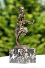 Milo (1910-1978) - sculptuur, spelende kinderen haasje over