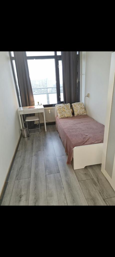 Studio te huur in Rotterdam - 1 m² - 2 kamer(s) - 2 kamers, Huizen en Kamers, Kamers te huur, Rotterdam
