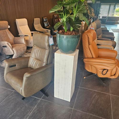 Nieuwe fauteuils en sta op stoelen tegen OUTLET prijzen, Huis en Inrichting, Fauteuils, Nieuw, Hout, Kunststof, Leer, Metaal, Riet of Rotan