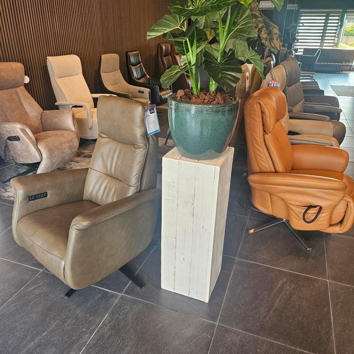 Nieuwe fauteuils en sta op stoelen tegen OUTLET prijzen, Huis en Inrichting, Fauteuils, Nieuw, Hout, Kunststof, Leer, Metaal, Riet of Rotan