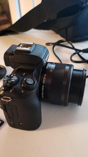 Canon EOS M50 Mark II + EF-M 15-45 Digitale camera beschikbaar voor biedingen
