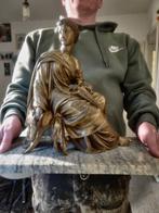 sculptuur, Vrouw met wijn karaf - 35 cm - Brons, Marmer -