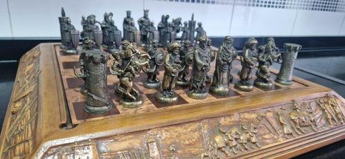Schaakspel - Ajedrez de Lujo medieval de la Reconquista:, Antiek en Kunst, Curiosa en Brocante