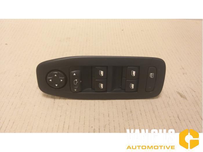 Combischakelaar ramen Peugeot 208 O183157, Auto-onderdelen, Elektronica en Kabels, Ophalen of Verzenden