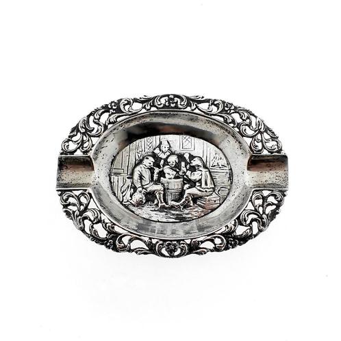 Zilveren asbak met feestelijk tafereel (zilveren voorwerpen), Antiek en Kunst, Antiek | Goud en Zilver, Zilver, Ophalen of Verzenden