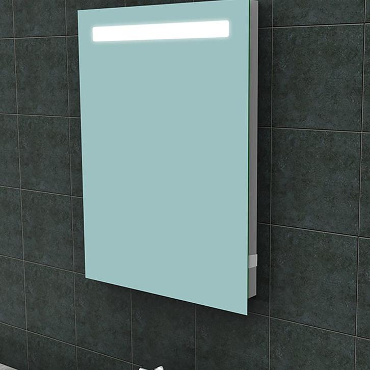 Wiesbaden Tigris Badkamerspiegel met LED - Stopcontact -, Huis en Inrichting, Woonaccessoires | Spiegels, Nieuw, Ophalen of Verzenden
