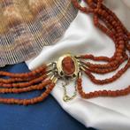 Antiek bloedkoraal kralen collier met gouden slot (Ketting), Sieraden, Tassen en Uiterlijk, Kettingen, Gebruikt, Overige kleuren