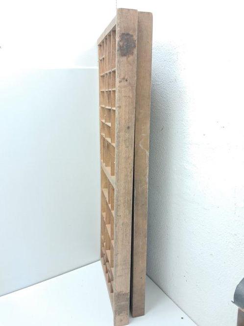 Vitrinekast (2) - letterbak - Hout - 83 x 33 cm, Antiek en Kunst, Curiosa en Brocante