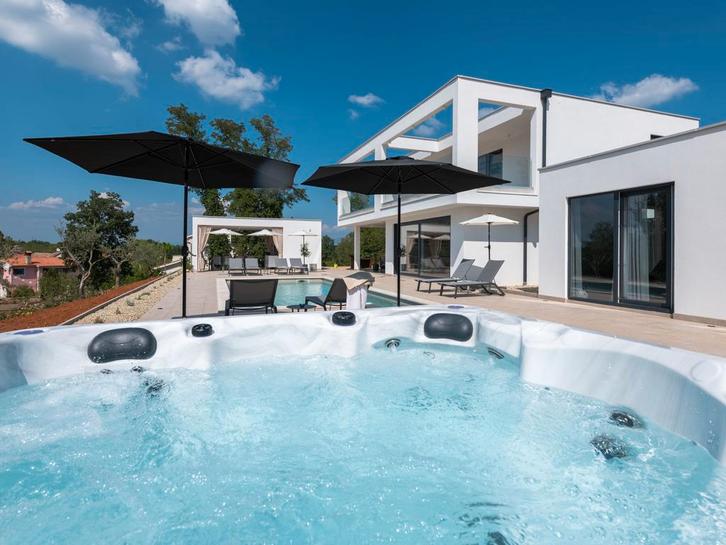 Geen boekingskosten. Wél vakantiehuizen met de WOW-factor, Vakantie, Vakantiehuizen | Kroatië, Aan zee, Aan meer of rivier, In bergen of heuvels