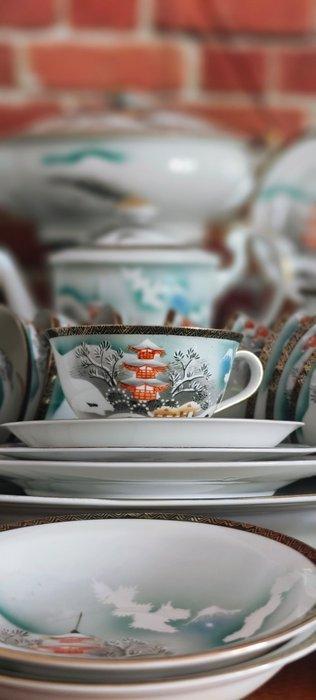 Kutani Geisha - Inconnu - Tafelservies voor 12 (12) -, Antiek en Kunst, Antiek | Meubels | Tafels