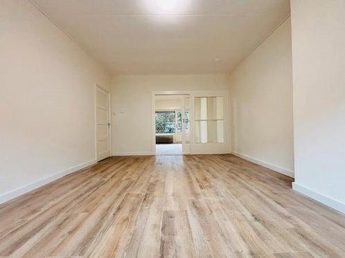 Te huur Appartement  Rijswijk 3 kamers, Steenlaan 45, Huizen en Kamers, Huizen te huur, Direct bij eigenaar, D, Zuid-Holland, Bovenwoning