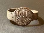 Viking periode Verguld brons Zeldzame ring met rijke, Antiek en Kunst