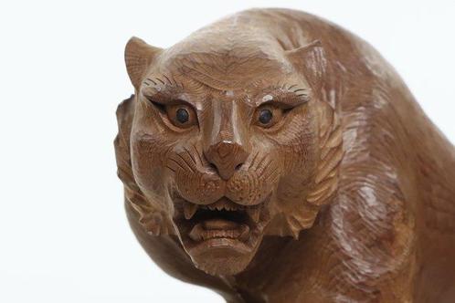 Tiger Statue by Master Carver Mishima Toshiyuki  with, Antiek en Kunst, Antiek | Overige Antiek