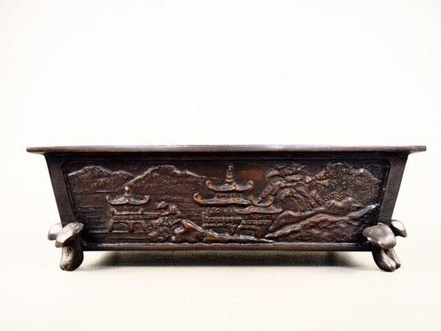 Suiban  planter - Jardinière - Suiban met gravures van, Antiek en Kunst, Antiek | Overige Antiek