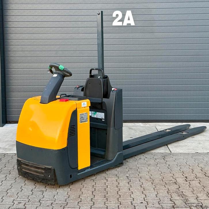Jungheinrich ECE 225 /Order Picker/240 cm vorken/2500 kg, Zakelijke goederen, Machines en Bouw | Heftrucks en Intern transport