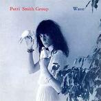 LP gebruikt - Patti Smith Group - Wave, Verzenden, Zo goed als nieuw
