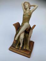 Amphora - Beeldje - Figura Ragazza Seduta Art Nouveau, Antiek en Kunst
