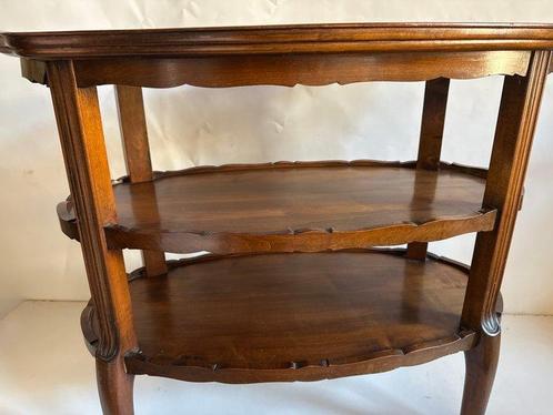 Salontafel - Frans meubilair - bijzetmeubilair - Notenhout,, Antiek en Kunst, Curiosa en Brocante
