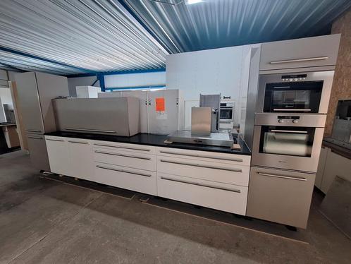 Complete  Keuken compleet met APP, Huis en Inrichting, Keuken | Complete keukens, Nieuw, Greeploos, Met kookeiland, Hoogglans of Gelakt